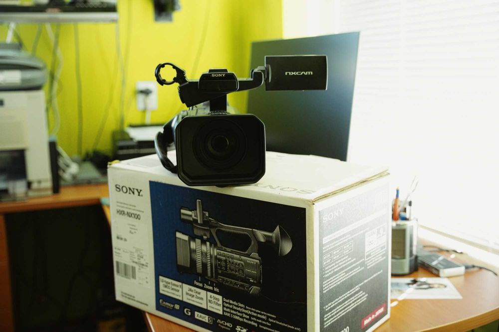 видеокамера Sony  NX 100