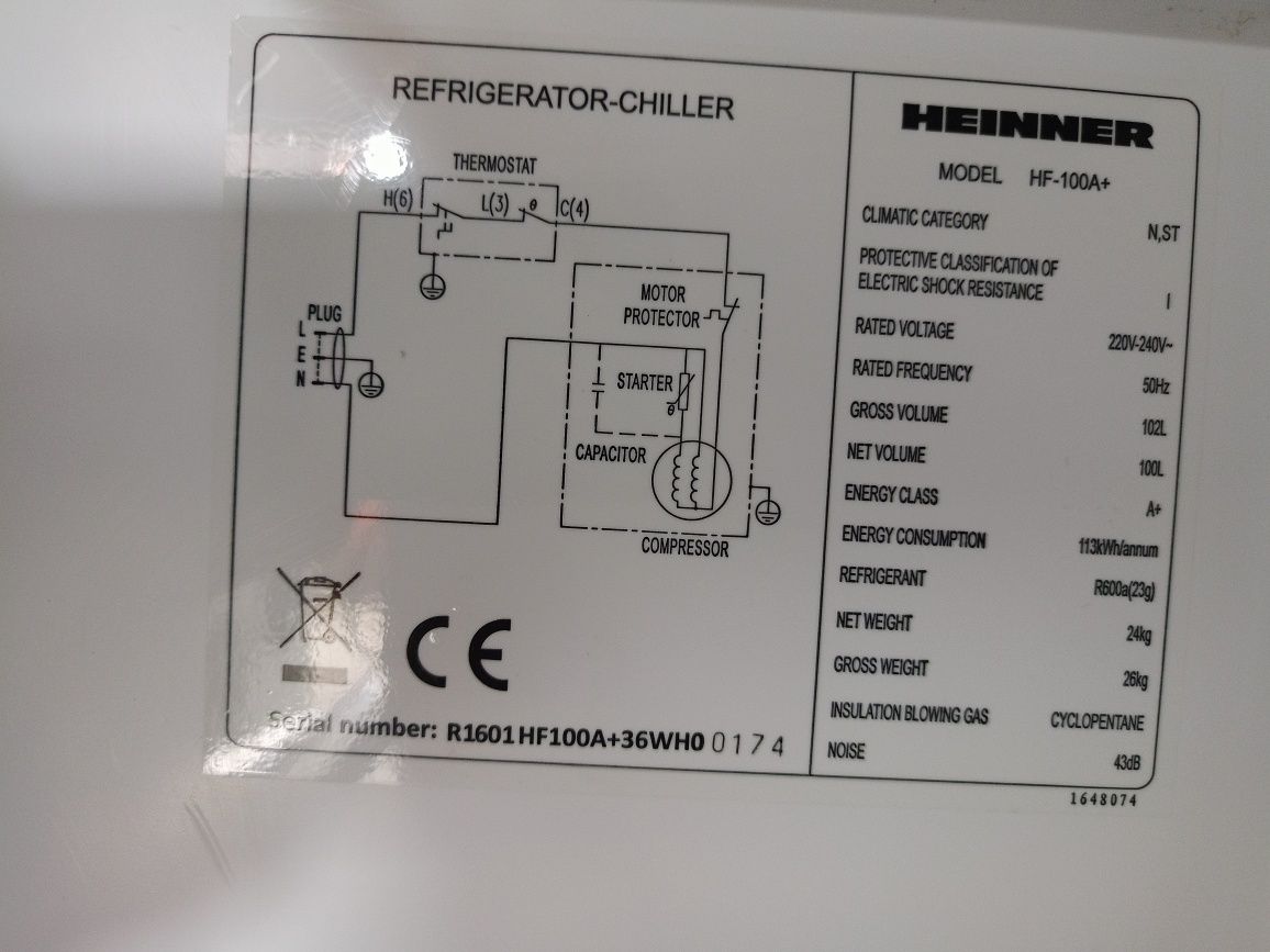 Frigider Heinner cu congelator mic