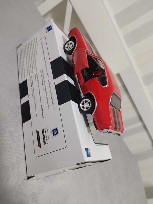 Vand 2 masinute metalice la scara1:32