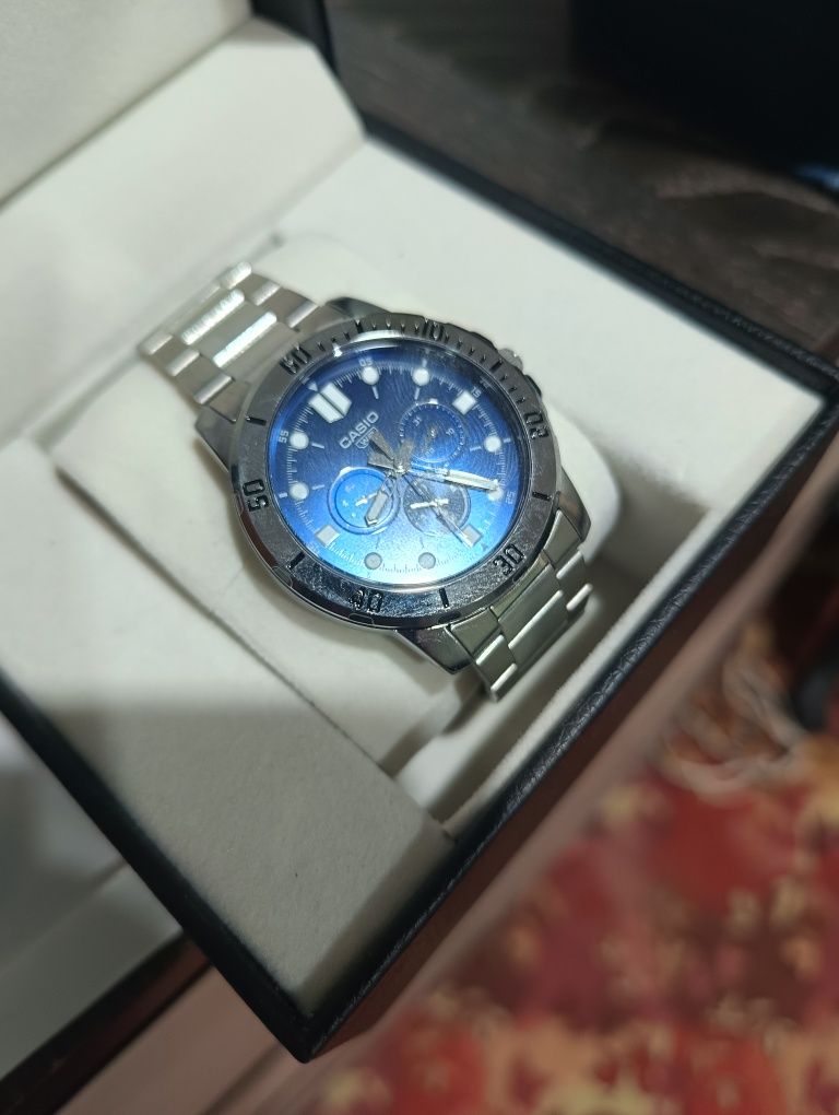 Продам часы Casio оригинал новые