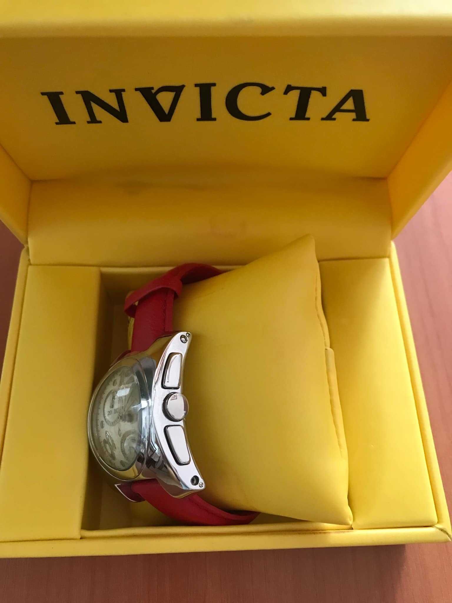 Мъжки часовник INVICTA, неупотребяван, червена каишка