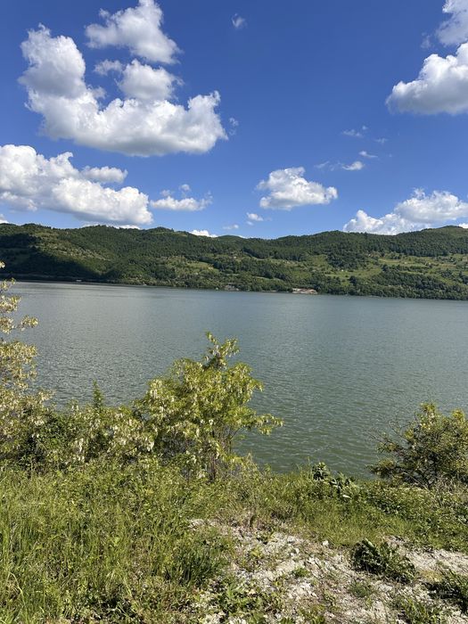 Vand teren intravilan in localitatea Dubova zona Cazanle Mari