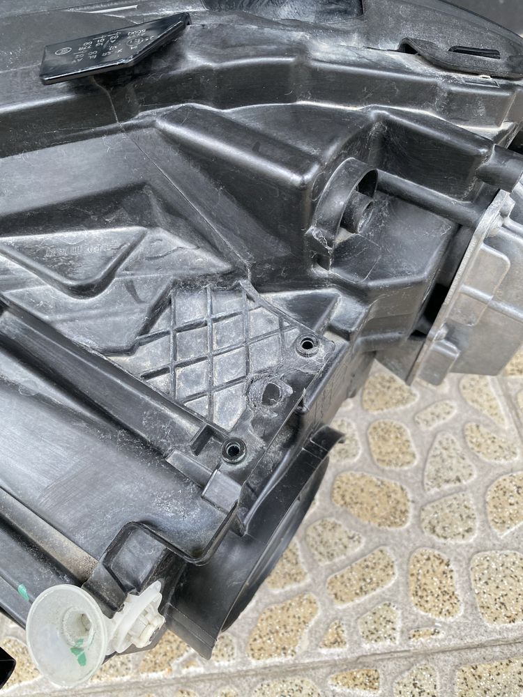 Десен фар far за Мерцедес Mercedes EQA EQB W243