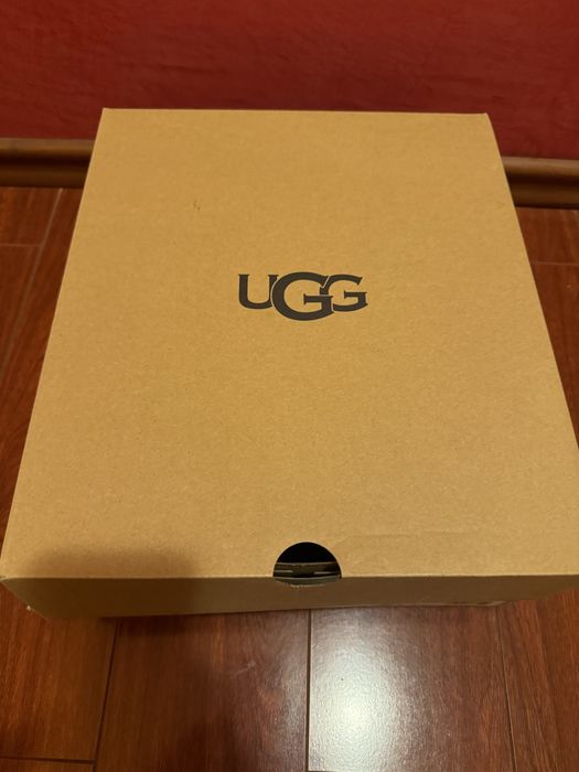 UGG Noi marimea 38