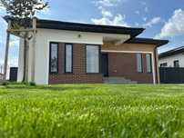 Casa standard nZEB, panouri fotovoltaice, pompa de caldura