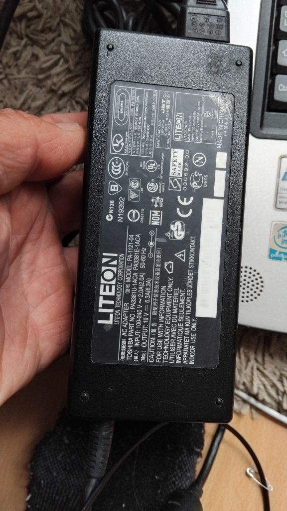 Лаптоп тишиба satellite A60-106, windows xp, wifi, pentium 4, 3,06 GHz