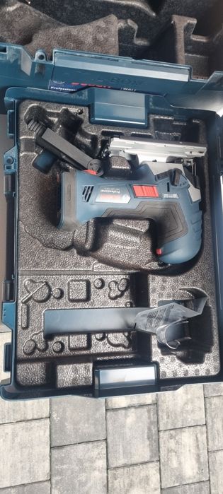 Set Scule Bosch Aproape noi 18V Brushless