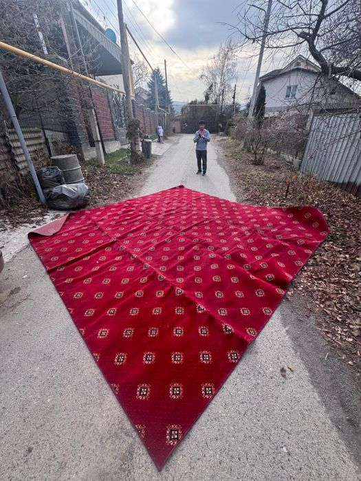 Продается отличный ковер