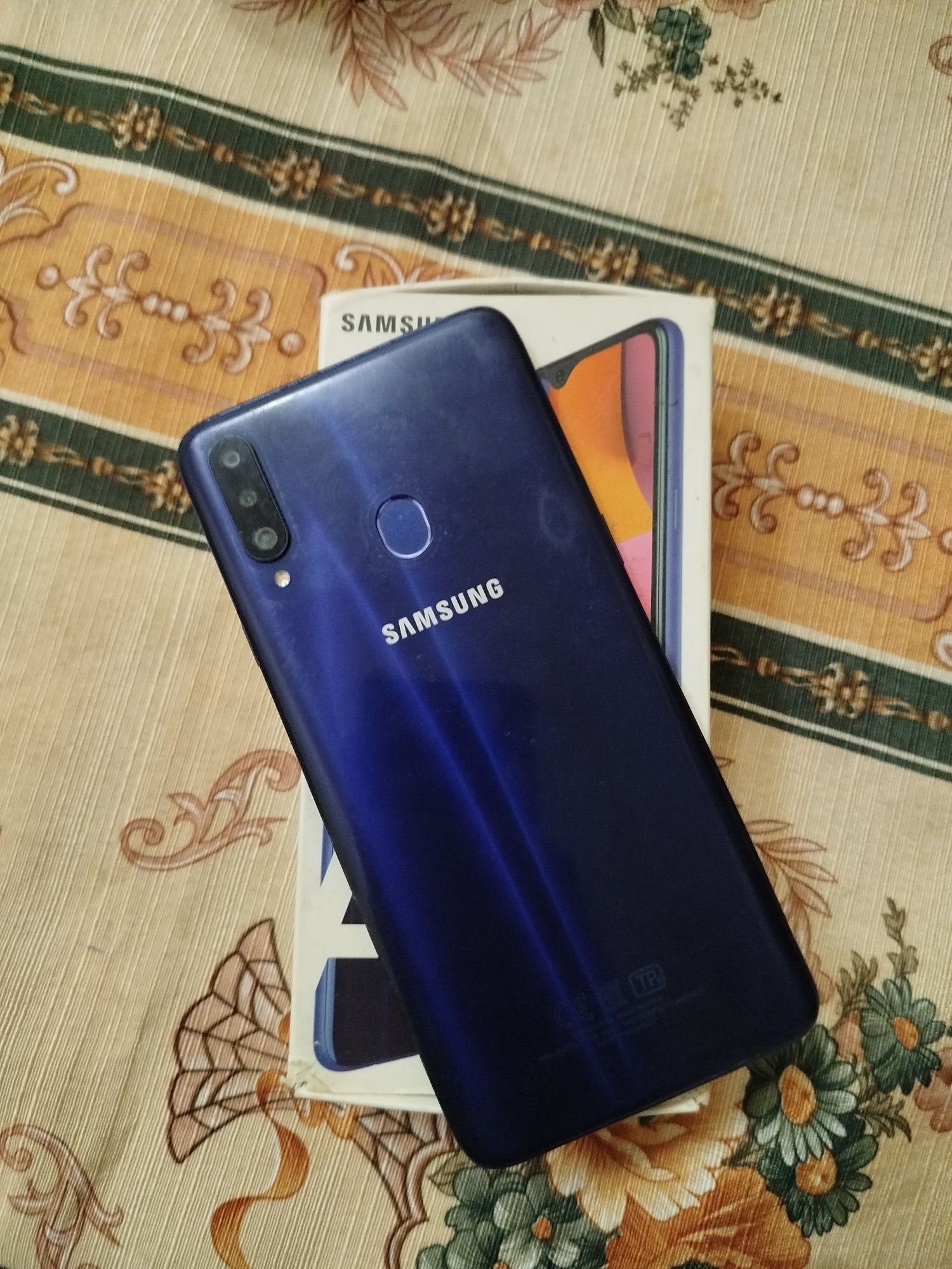 Samsung a20 s sotiladi