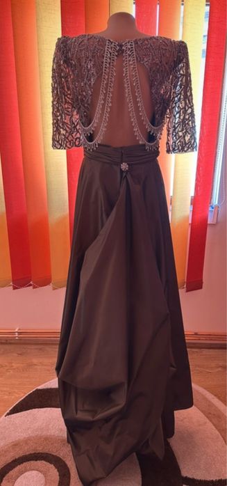 Rochie superba nasa cu trena, marimea M