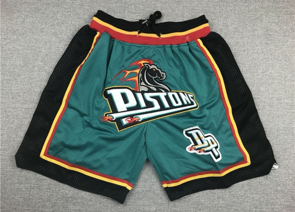 Pantaloni scurți retro NBA