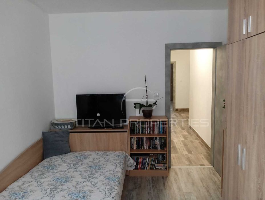 Продава се Тристаен апартамент в Пловдив, Остромила - 96 кв.м за 1823 €/кв.м - Снимка #1