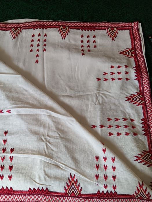 Покривки, шити на панама