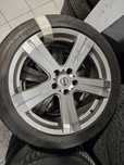 Гуми с джанти 235/45R19