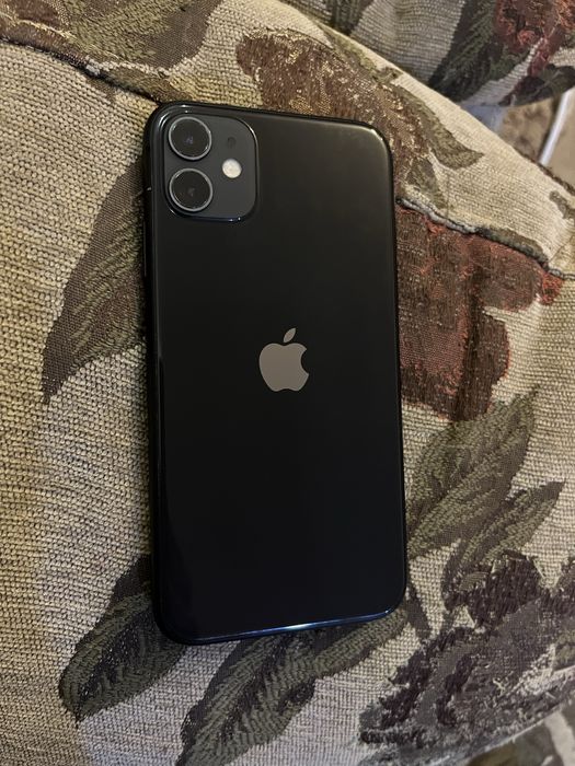 Продам Айфон 11 , в хорошем состоянии , есть торг