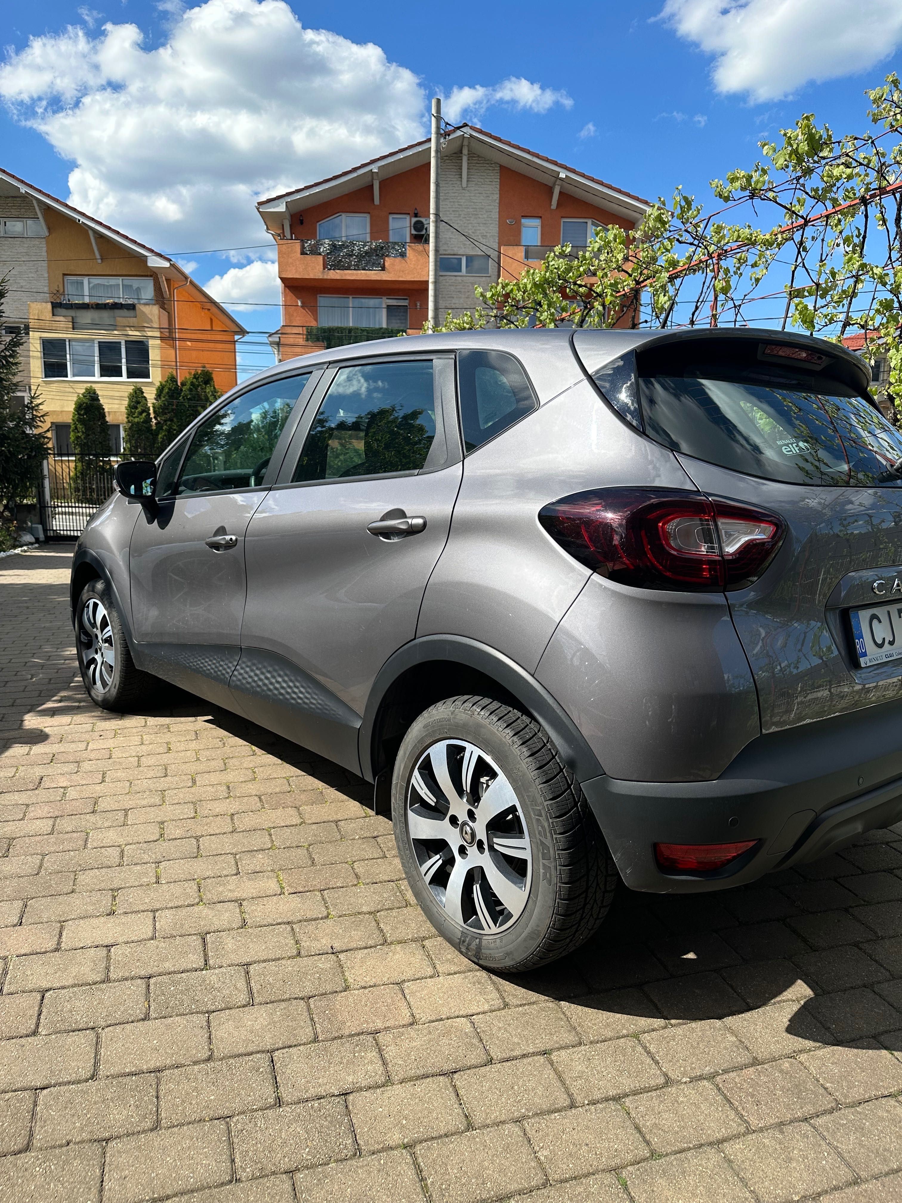 Vand Renault Captur 2019 Life 0.9Turbo, 90CP 32000 KM, Istoric Renault