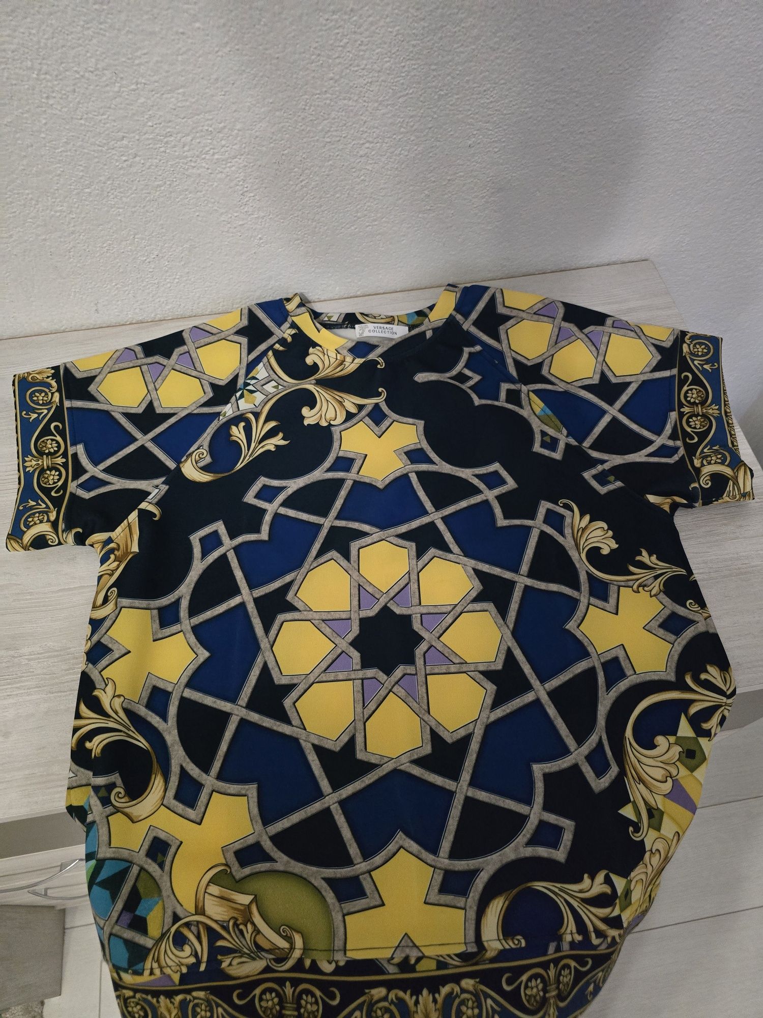 Оригинална унисекс тениска Versace Collection - размер S/M