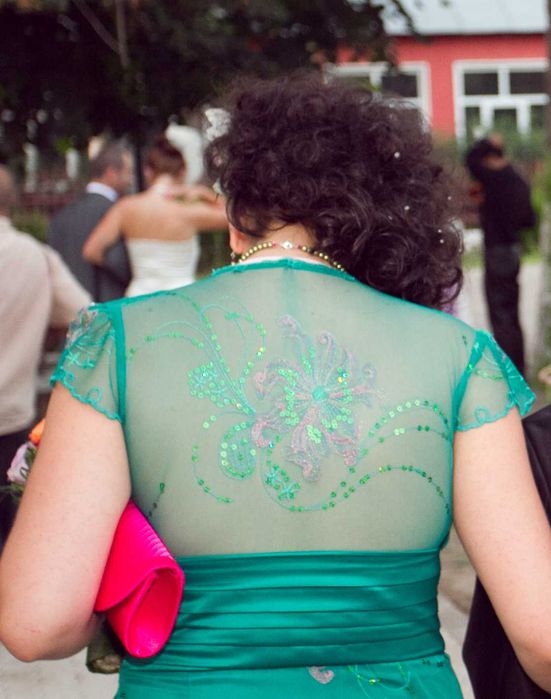 Vand rochie eleganta purtata o singura data ca nasa!