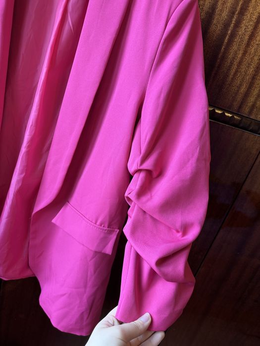 Розово сако,подходящо за елегантни и небрежни визии (М)