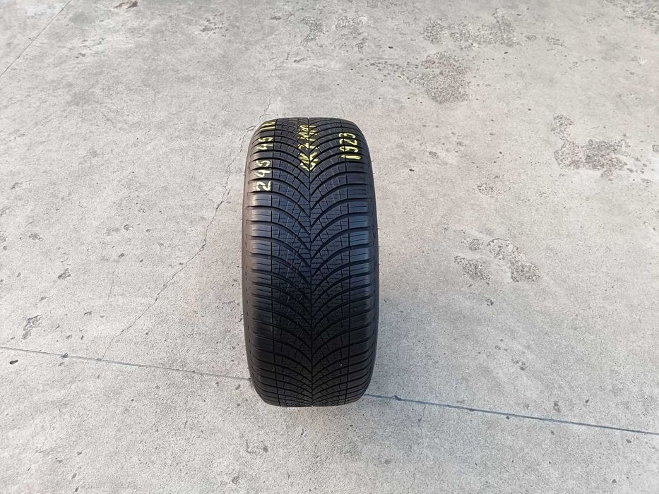 O anvelopa 245 45 18 goodyear vector 4 seasons 7 mm dot 2023