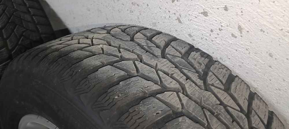 Зимни автомобилни гуми с джанти 205/55/16 за FORD