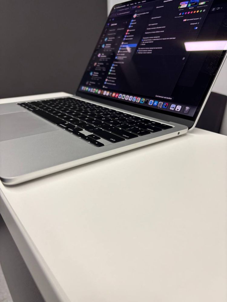 Mac Book Air M2 8/256