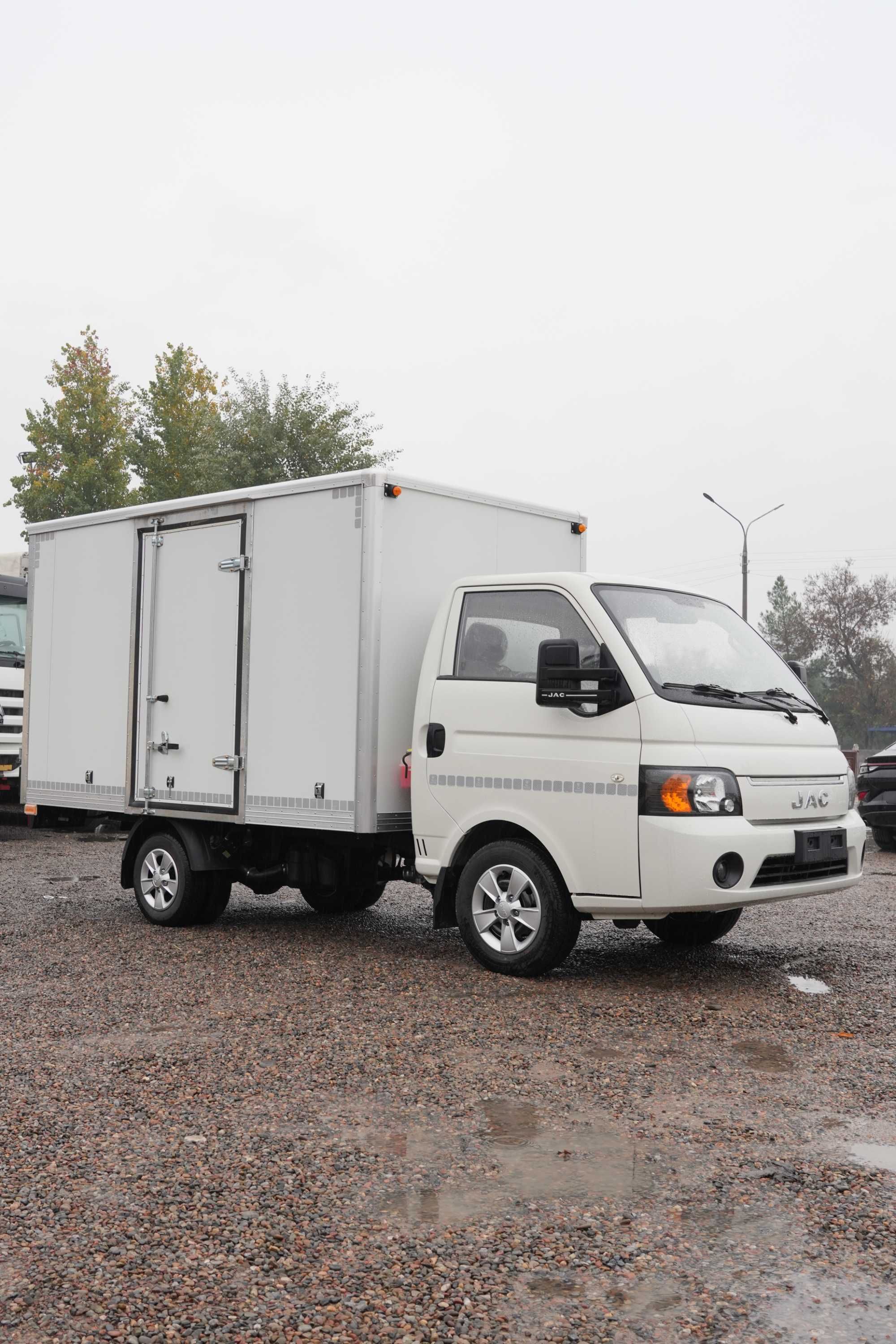 JAC X200 furgon kia bongo hyundai porter