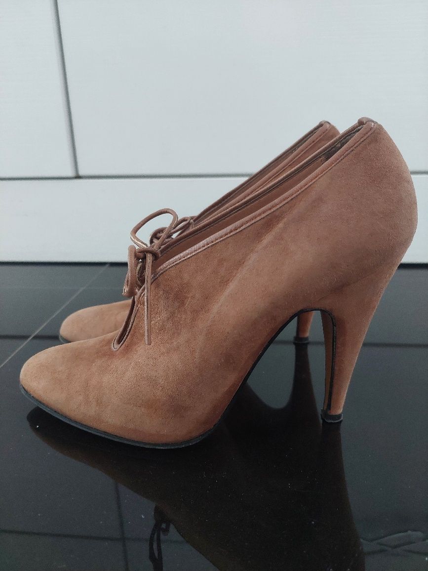 Елегантни дамски боти Stuart Weitzman Suede Pear и ботуши