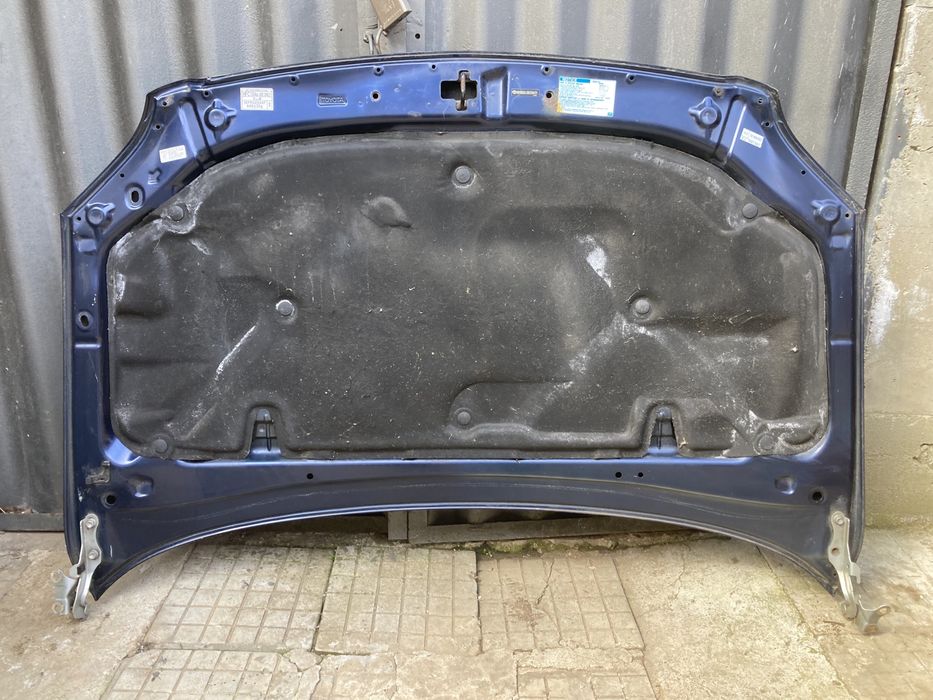 Преден капак за тойота авенсис Т25/Toyota avensis 03-08г