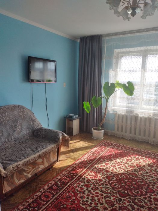 Сдаю двухкомнатную и однокомнатную  квартиры посуточно  чек WIFI