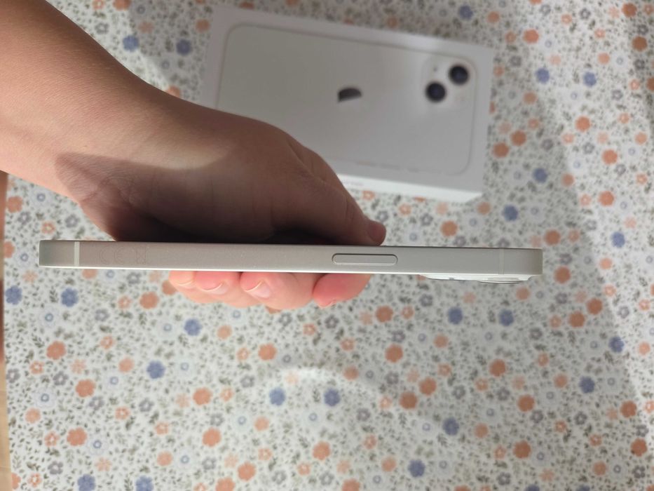 Vând Iphone 13 ALB  128 GB achizitionat nou din magazinul Altex
