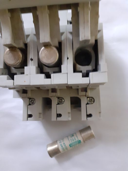 Cheie 80 amperi și heblu cu siguranțe 50 amperi