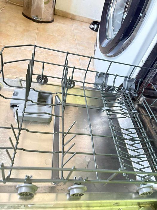 Съдомиялна Sharp