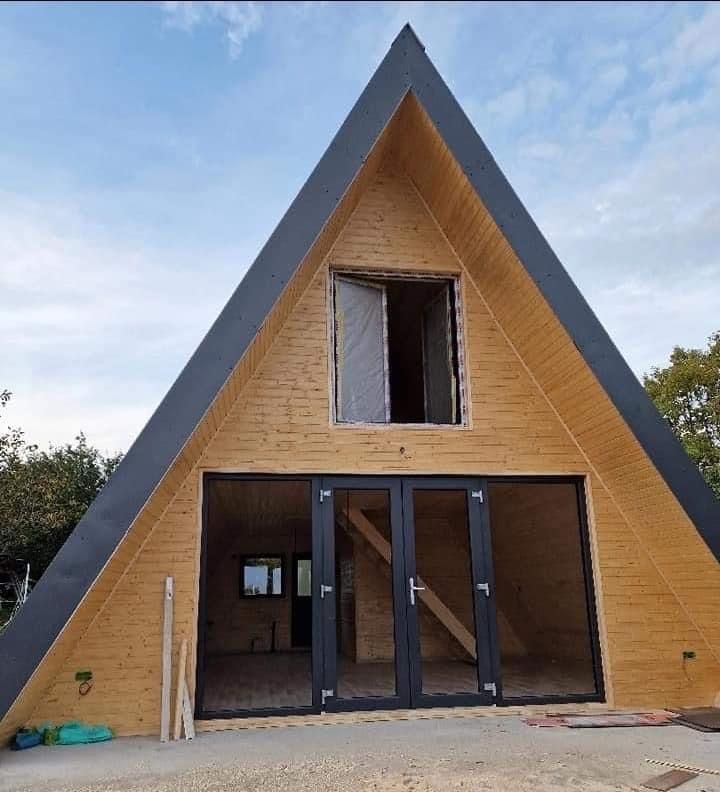 Vand casa pe structura metalica, containere si cabane tip A
