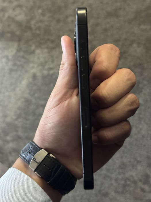Продаётся Iphone 15 pro
