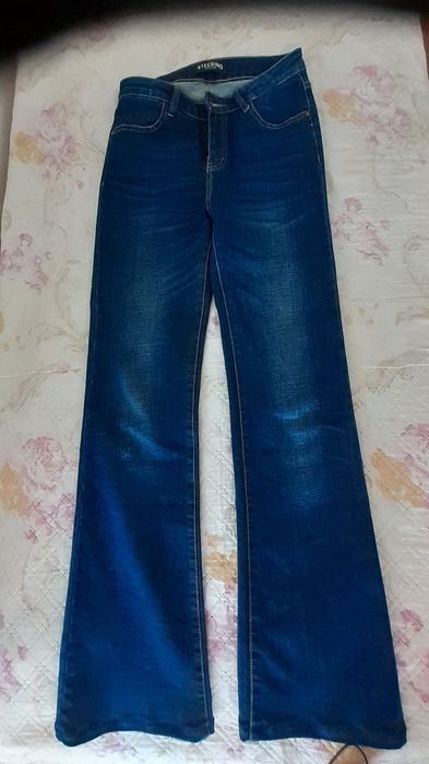 Продам красивые джинсы клёш!р-р 25 Турция.