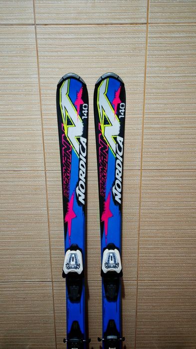 Schiuri Nordica Doberman 140cm -clapari ski