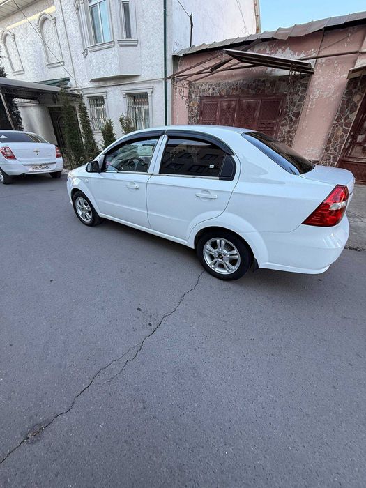 Нехиа 3 автомат сотилади