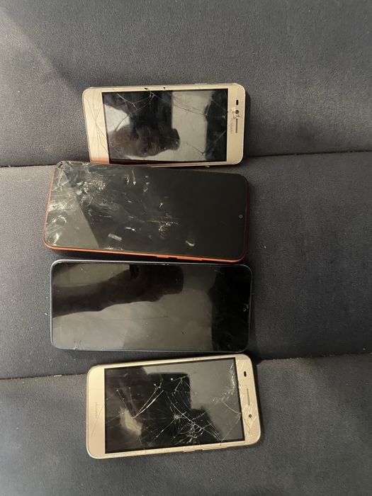 Продам телефоны на запчасти