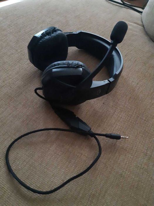 Продавам геймърски слушалки