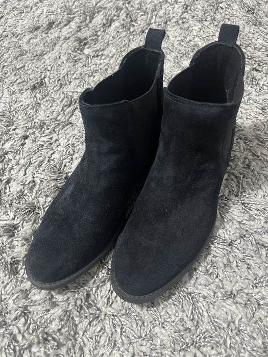 Ghete piele intoarsa marimea 37