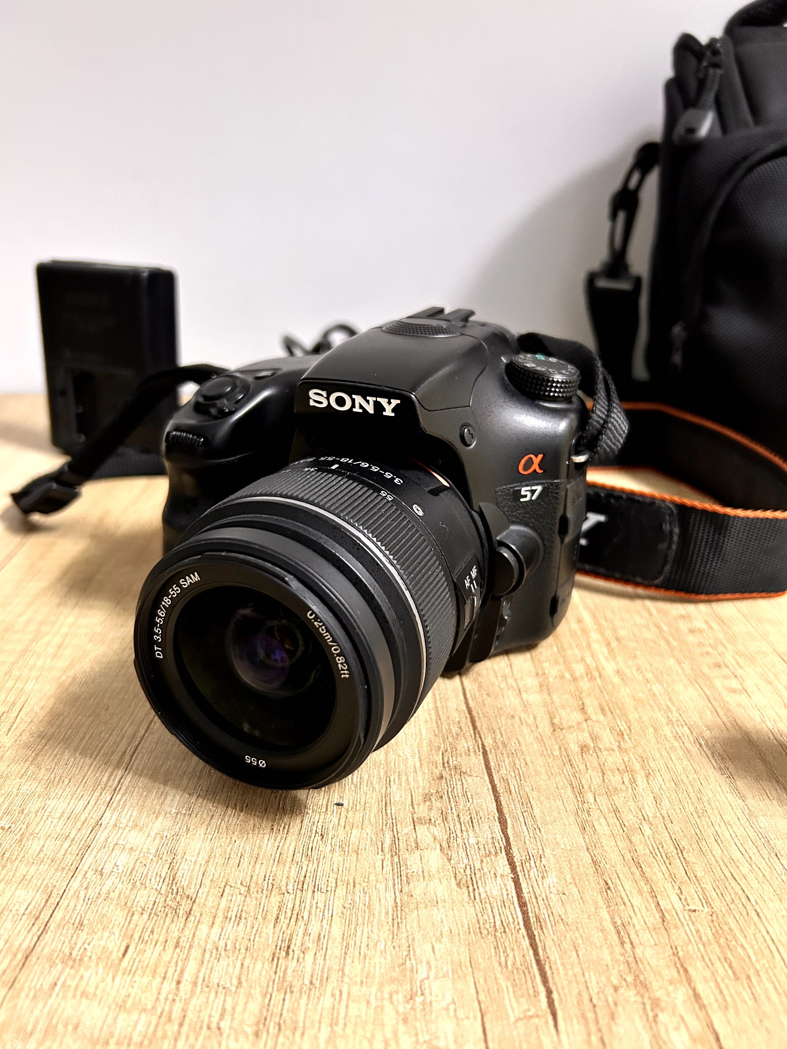 Sony A57 (kit - DSLR)