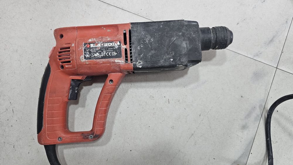 Перфоратор електрически Black & Decker KD650 /600W/