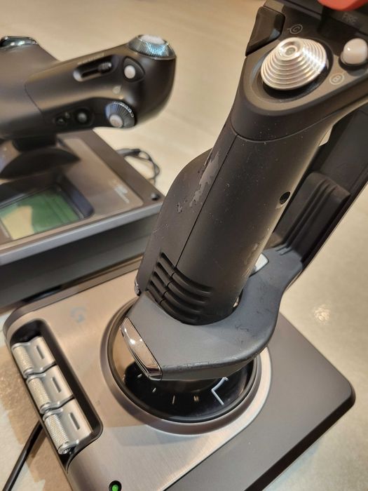 Контролер Logitech X52 Professional H.O.T.A.S. 220лв. (крайна цена)