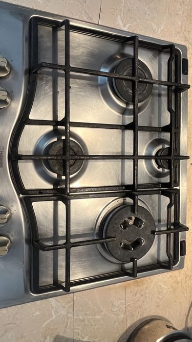 Газовая плита встроенная Hotpoint Ariston