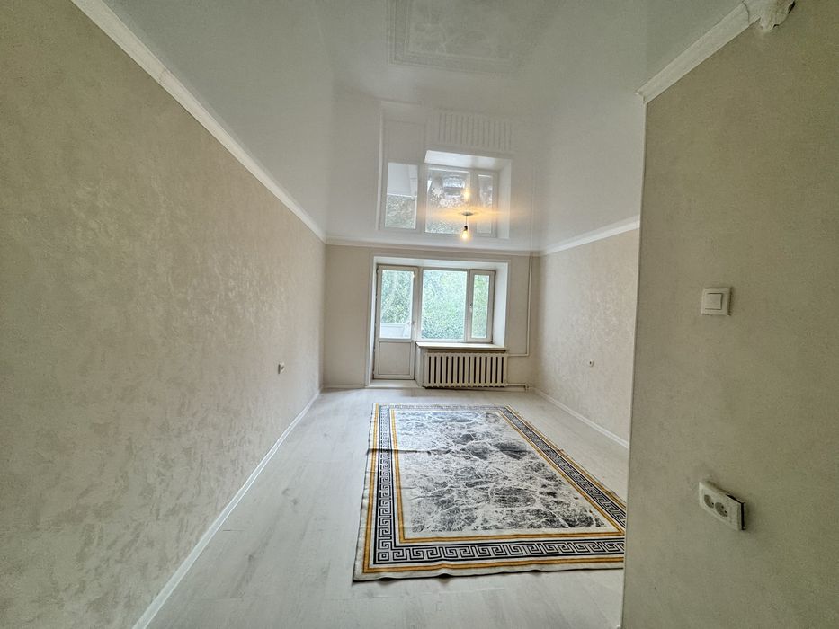 Продаем 1 комн. кв на 2 этаже - ул. Гапеева 1