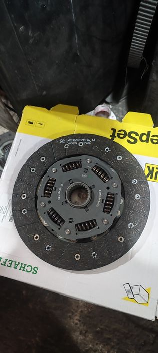 Продам диск сцепления м57 оригинал новый