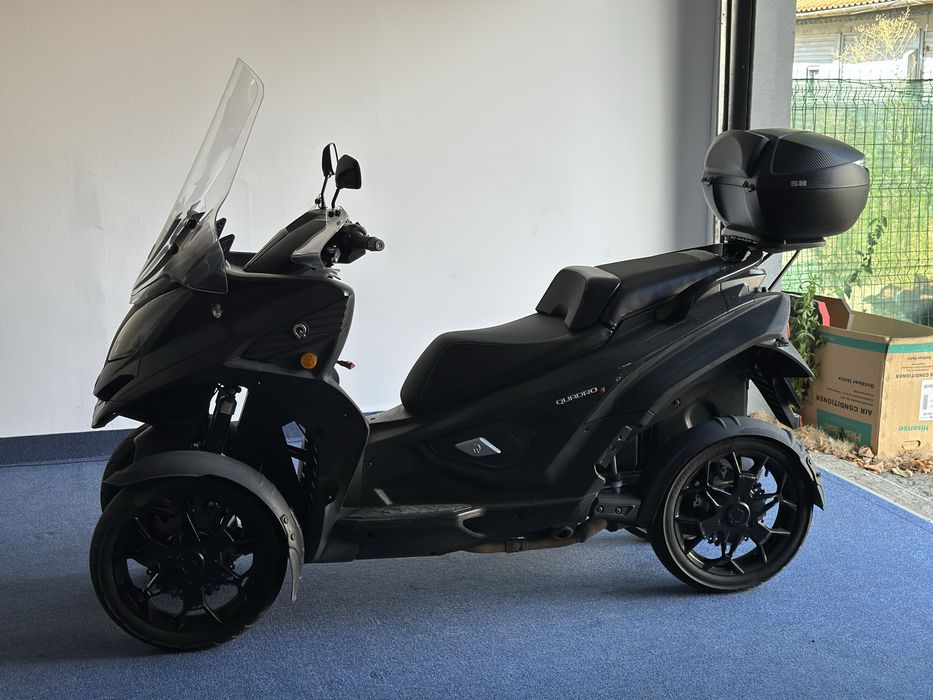 Quadro L5e • Se conduce cu permis cat. B
