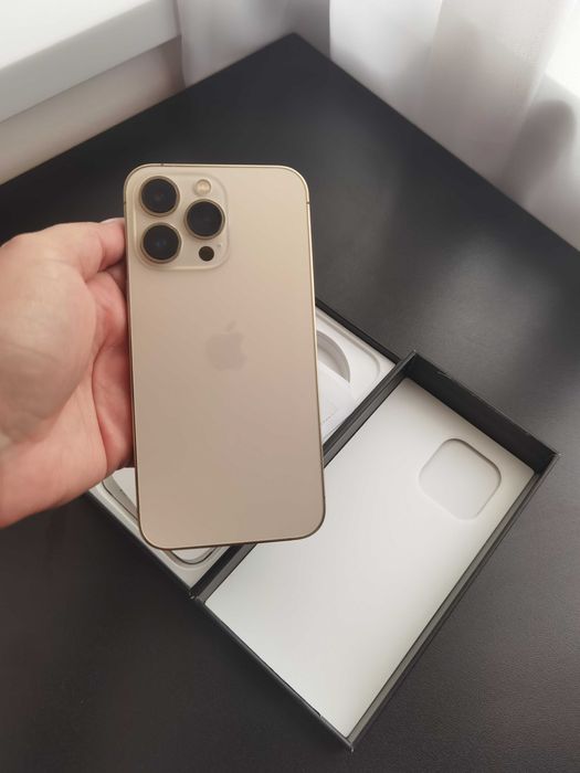 Vând iPhone 13 pro gold