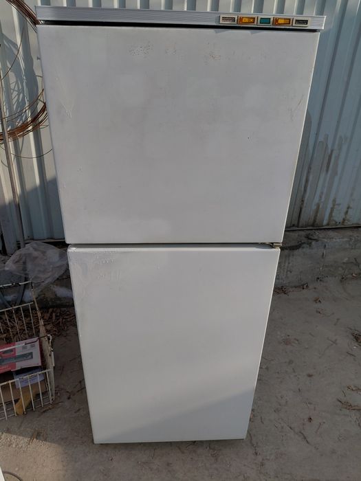 Холодильник рабочая белый Доставка есть